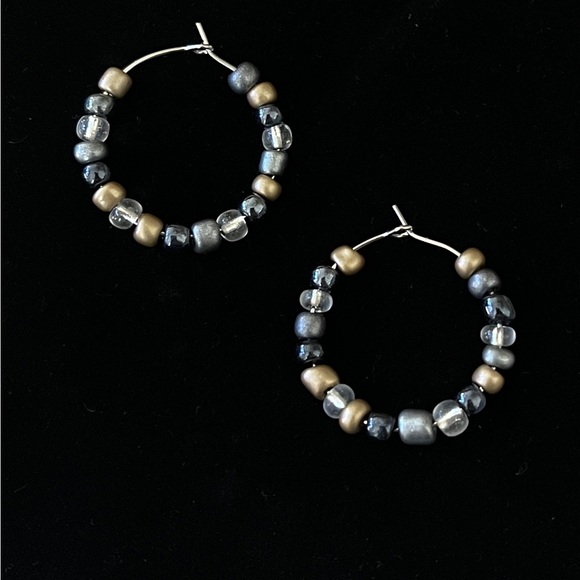 Stainless Steel earrings that are handmade with glass beads. - Picture 1 of 1